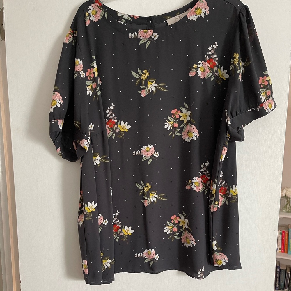 Loft short sleeve blouse